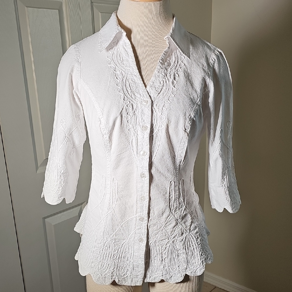 Elegant‎ White Embroidered Women's Top By Patchington. Embroidered. Meduim